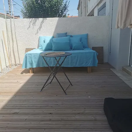 D'aqui, Cosy, Piscine, Jacuzzi بزييه