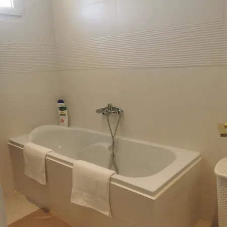 D'aqui, Cosy, Piscine, Jacuzzi * Beziers