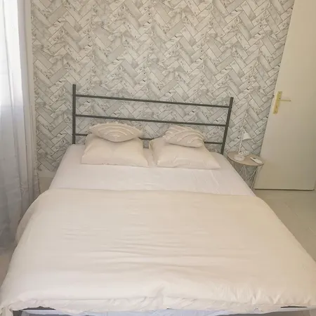 D'aqui, Cosy, Piscine, Jacuzzi * Beziers