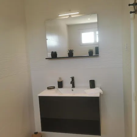 D'aqui, Cosy, Piscine, Jacuzzi * Beziers