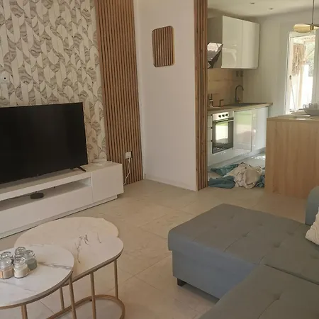Villa D'aqui, Cosy, Piscine, Jacuzzi *